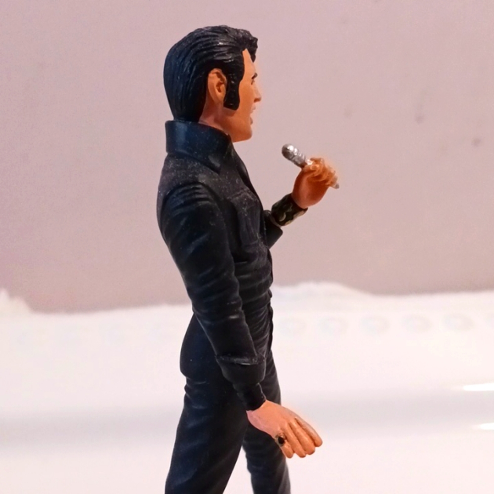 ELVIS PRESLEY The Art Of Sport Collectable Figurine 👑 Limited Edition - Picture 6 of 12